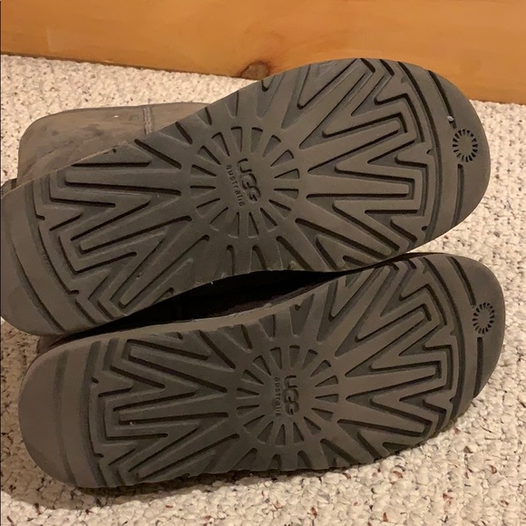 Tall grey UGGS - Picture 3 of 4